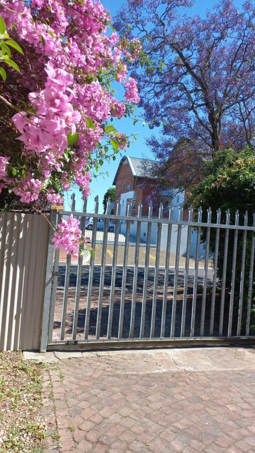 Peony Luxury Room With Wifi And Own Entrance Stellenbosch Luaran gambar