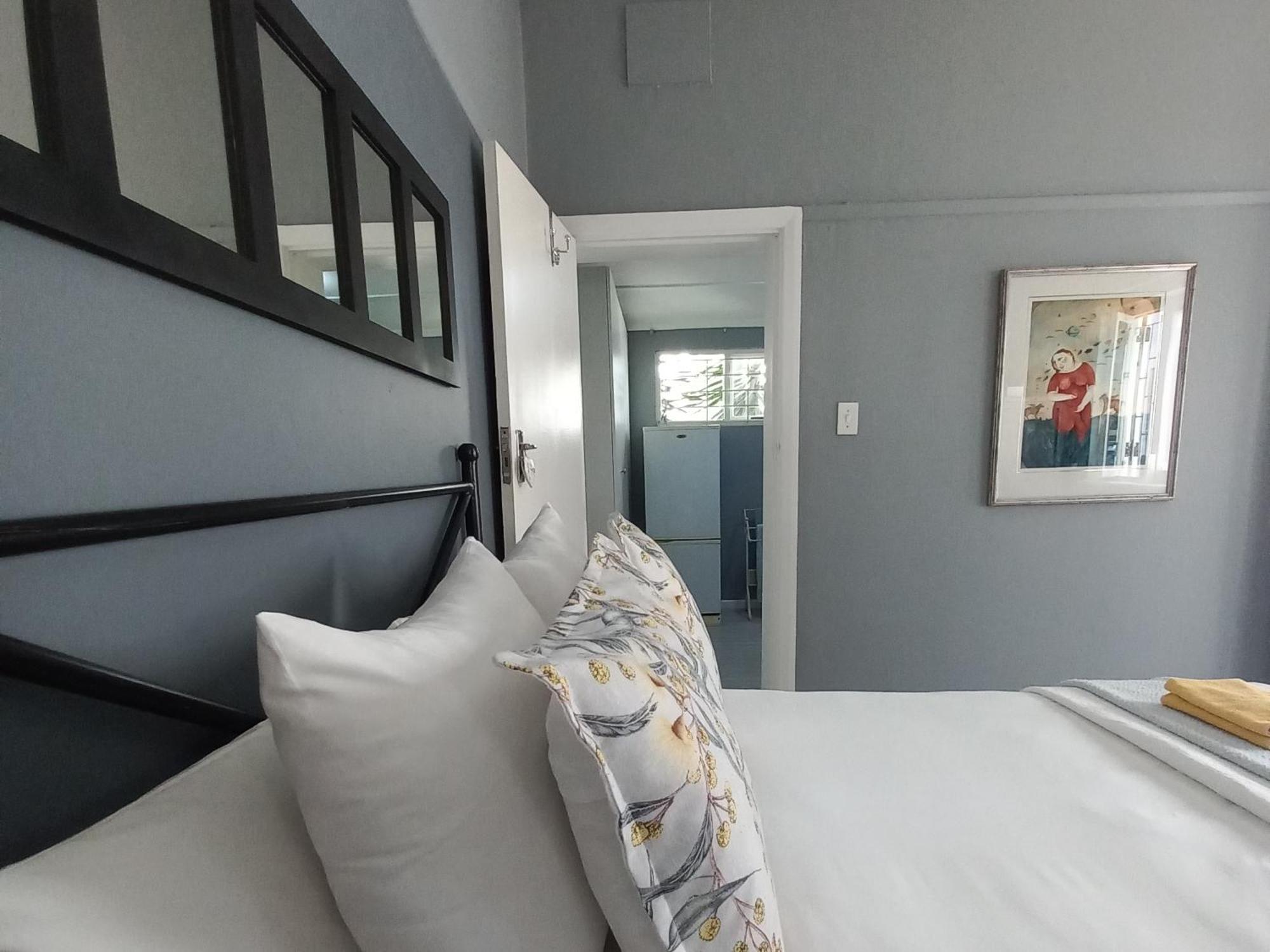 Peony Luxury Room With Wifi And Own Entrance Stellenbosch Bilik gambar